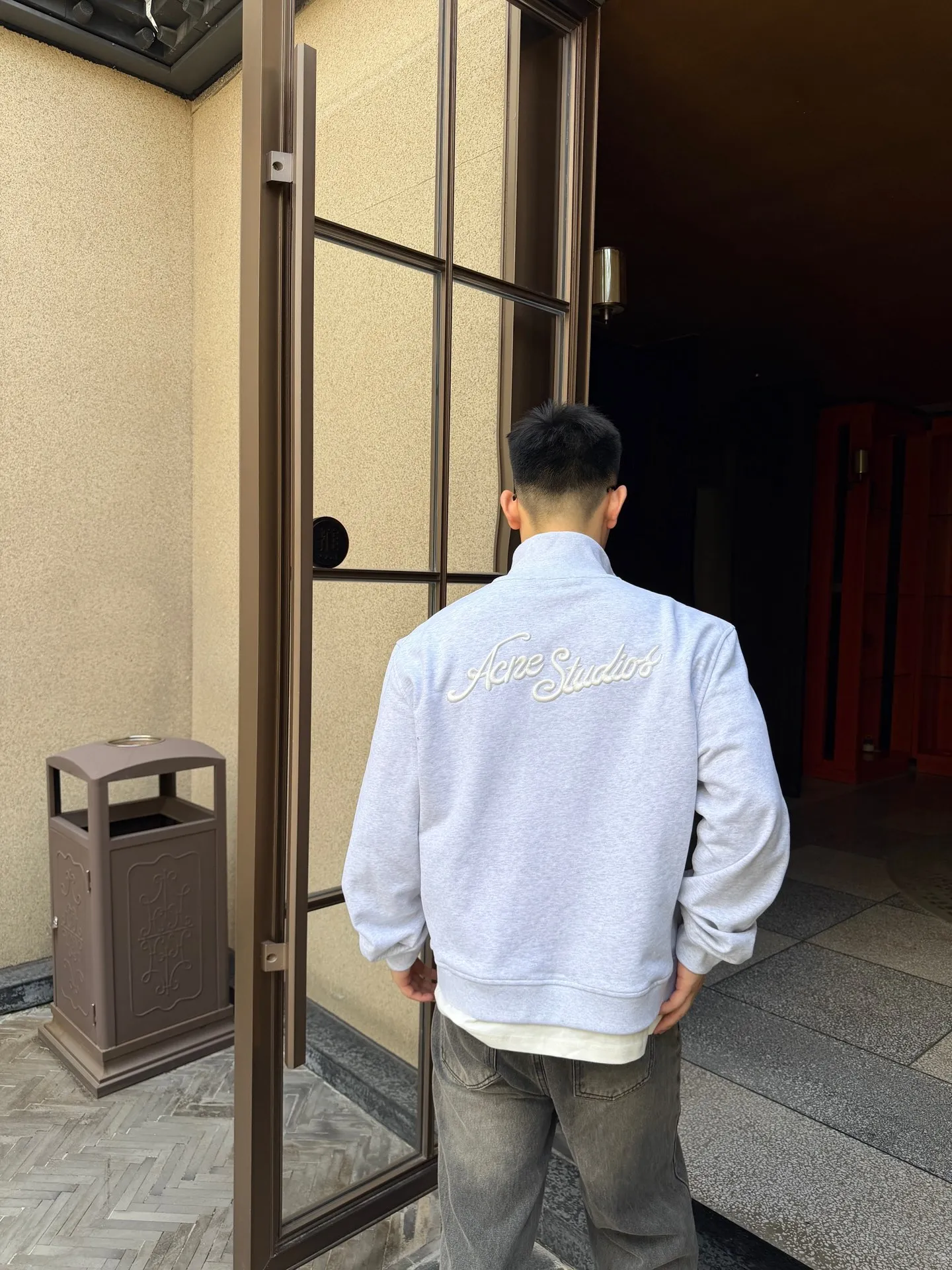 【 】